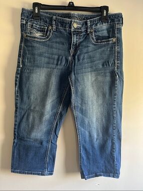 Maurices Dark Blue Washed Denim Capris